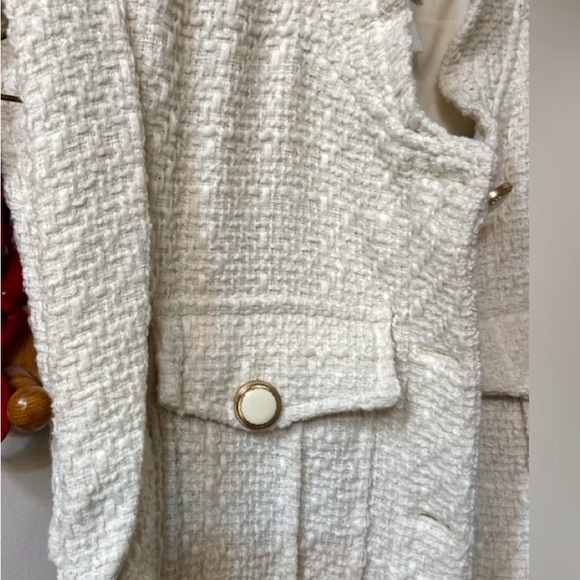 CHRISTIAN LACROIX - Chic Designer Cream Tweed Sleeveless Jacket - Picture 4 of 5